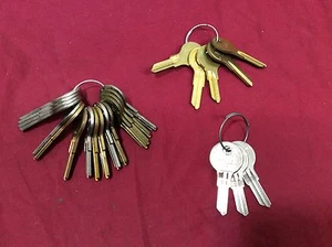 Locksmith Yale Original  & Aftermarket Keyblanks, Set of 24 - Picture 1 of 5