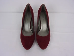 Bandolino Slip On Wedge 3.25" Pump    SIZE: 9.5M    RED - Picture 1 of 4