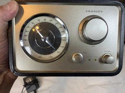 Crosley Collectors Edition Solo MCM Retro AM/FM Radio w/ Aux in/out CR3003A-BK - Image 1 of 4