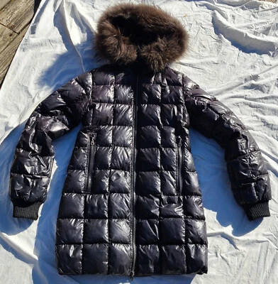 Duvetica女式蓬松鹅羽绒派克大衣欧盟尺寸42浣熊毛皮帽 — 第 1/4 张图片