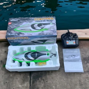 Sharkool Green Control Racing Boat with Remote 2.4GHz Model H106 13” - Picture 1 of 10