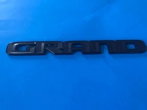 2017-18 GRAND+CHEROKEE EMBLEM NAMEPLATE BADGE  55112900AA - Picture 1 of 8
