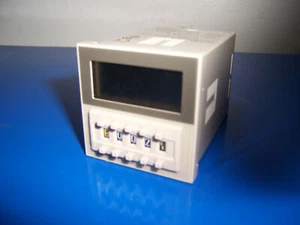 13342 omron h3ca-a timer - Picture 1 of 5