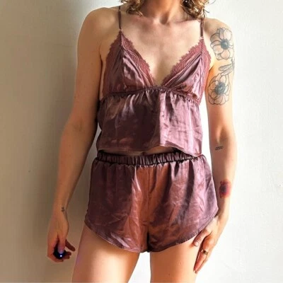 Juego de pijama descarado recortado satinado púrpura talla M La Senza Foto 1 de 4