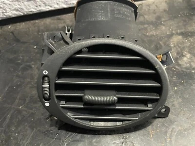 2000 ROVER 75 ПЕРЕДНИЕ ВЕНТИЛЯЦИОННЫЕ ОТВЕРСТИЯ C281 - Изображение 1 из 4