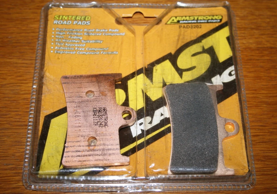 JUEGO DE PASTILLAS DE FRENO DELANTERAS YAMAHA FAZER 1000 2002-2005 ARMSTRONG 320242 Foto 1 de 1