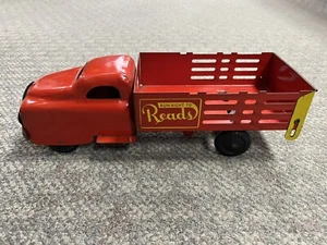 + Vintage Pressed Steel Banner Run Right to Reads Stake Bed Truck 13 1/4" Long - Picture 1 of 10