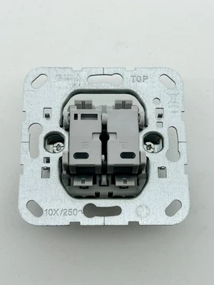 Gira 012800 up pushbutton switch changer double changeover switch N - Image 1 of 2