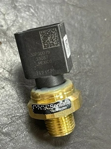 OIL PRESSERE SENSOR 0111539228 DETROIT ENGINE , MERCEDES ENGINE, ORGINAL SENSOR - Picture 1 of 6