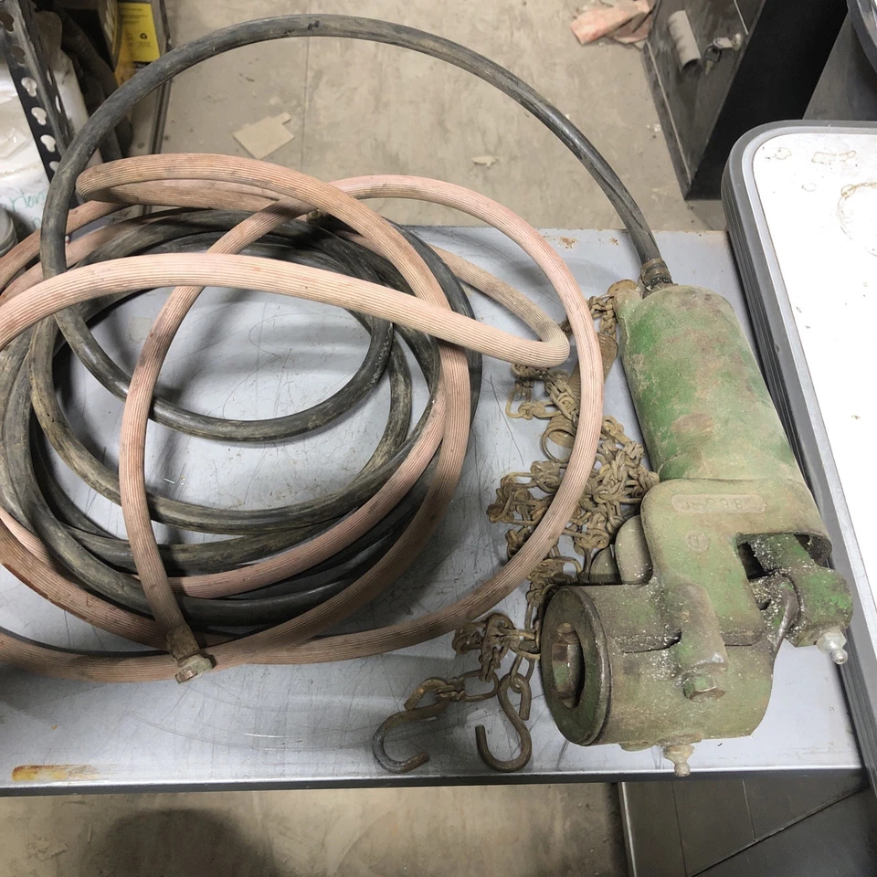 Bomba de neumáticos vintage John Deere toma de fuerza completa  Foto 1 de 4