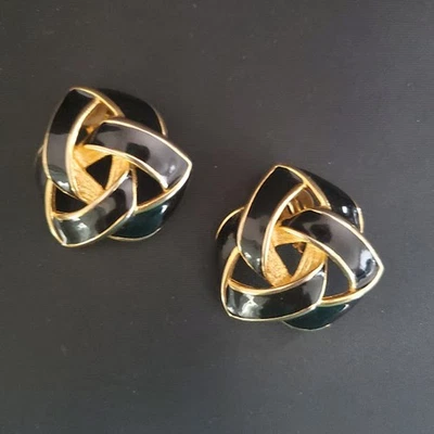 Pendientes de clip de nudo grueso grande Givenchy de colección esmalte negro placa dorada años 80 Foto 1 de 4