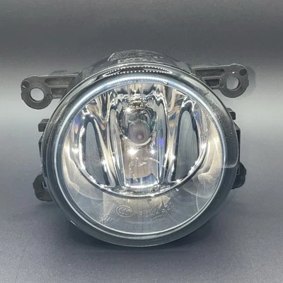 Luz antiniebla izquierda o derecha OEM Ford 2N11‐15201‐AB para Focus C‐Max EcoSport Transit Foto 1 de 4