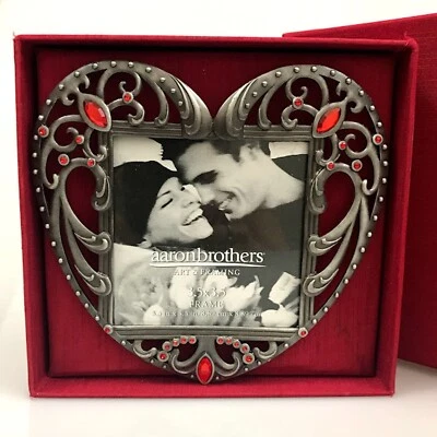 Marco de fotos 3,5x3,5 foto corazón rojo rubí caja de regalo de metal nuevo en caja Aaron Brothers Foto 1 de 4