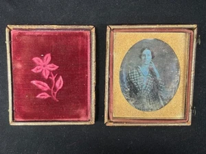 Antico piatto dagherrotipo 1/6 - giovane donna con custodia divisa e cerniera intatta - Foto 1 di 9