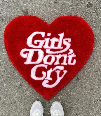 "Girls Don't Cry" Hecho a mano y Premium - Decoración de habitación Hypebeast de 25 pulgadas Foto 1 de 3