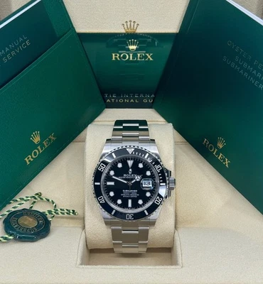 Rolex Submariner 41 mm sin usar, acero inoxidable, fecha, negro, 126610LN, fecha 2025 Foto 1 de 4