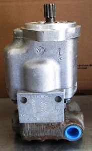 CNH Hyd. Pump Motor P# 73163010 Other#2410-302-1-2 , 20S-20IH9-1-R/P5-13-E-1 NEW - Picture 1 of 15