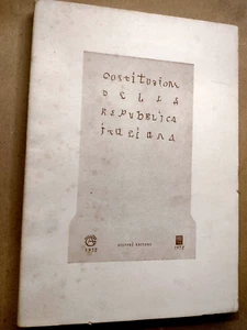 COSTITUZIONE DELLA REPUBBLICA ITALIANA 1932-1972 / con incisioni / Giuffrè 1972 - Imagen 1 de 1
