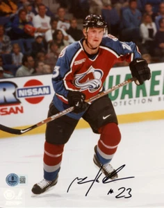 MILAN HEJDUK SIGNED AUTOGRAPHED 8x10 PHOTO COLORADO AVALANCHE LEGEND BECKETT BAS - Picture 1 of 2