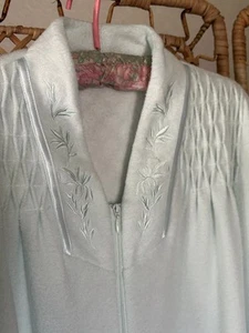 Miss Elaine Long Robe Sea Foam Green Pintucked Full Zip Front Women’s Medium - Picture 1 of 5