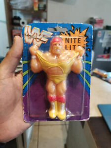 WWF 1991 Hulk hogan Soft glow night light figure card damaged