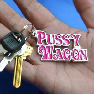 Screen Accurate Pussy Wagon Key Ring, KILL BILL, LADY GAGA TELEPHONE, Key Chain - Picture 1 of 3