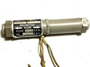 Válvula restrictiva de aeronaves North American 187-58015-3 - Imagen 1 de 1