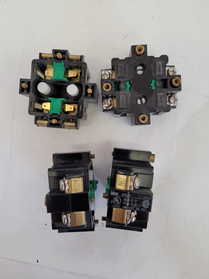 NEW IDEC BR1 CONTACT BLOCK (2NO) - Image 1 of 1