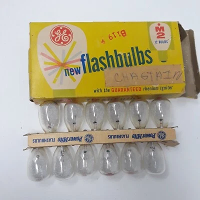 GE General Electric Flash Bulbs M2 12-Bulbs - Image 1 of 2
