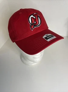 Sombrero ajustable rojo favorito de los fanáticos New Jersey Devils NHL nuevo con etiquetas - Imagen 1 de 5