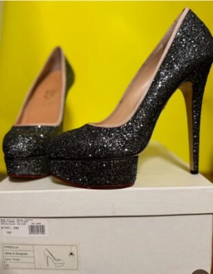 Charlotte Olympia Priscilla 1.5” plataforma, 6” tacón de aguja en gris brillo, nuevo Foto 1 de 4