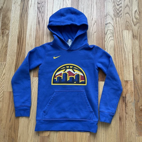 Boy's Nike NBA Denver Nuggets Skyline Blue Hoodie Hooded Sweatshirt Sz Youth S Cover