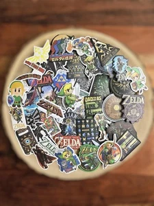 🍀 50 Zelda-Design Aufkleber Sticker für z.B. Laptop Handy Skateboard  - Afbeelding 1 van 1