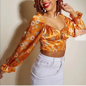 Rue 21 Juniors Crop Top Orange Daisy Floral Satin Tie Front Size 2X - EUC - Picture 1 of 10