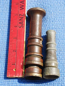 Ancienne grande buse de tuyau d'eau en laiton robuste BOSTON NEUVE fabriquée aux USA 5" + 3,5 - Photo 1/7