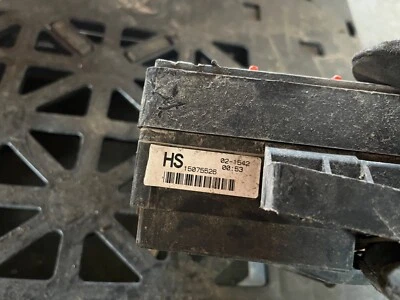 原始设备制造商 99-05 雪佛兰 S10 Blazer 发动机保险丝盒继电器接线 15075526 HS — 第 1/3 张图片