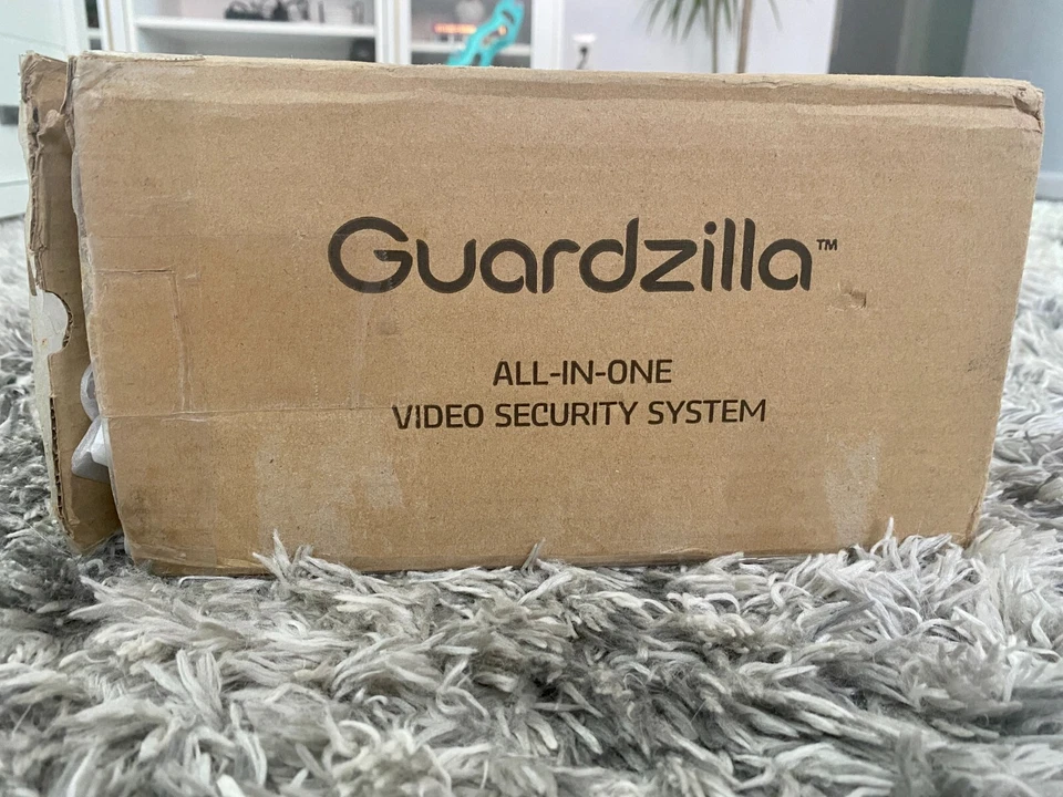 Sistema de videovigilancia todo en uno interior inalámbrico Wi-Fi blanco Guardzilla GZ501W Foto 1 de 4
