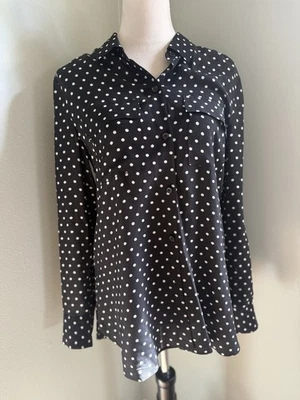 Blusa de otoño Victoria's Secret pequeña de seda negra blanca a lunares con botones Y2K Foto 1 de 4