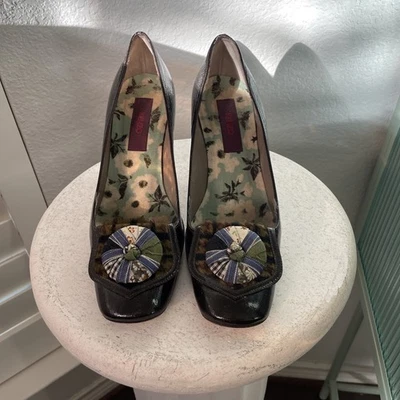 复古 Y2K Kenzo 专利棕色海报 Maryjane 泵花头 — 第 1/4 张图片