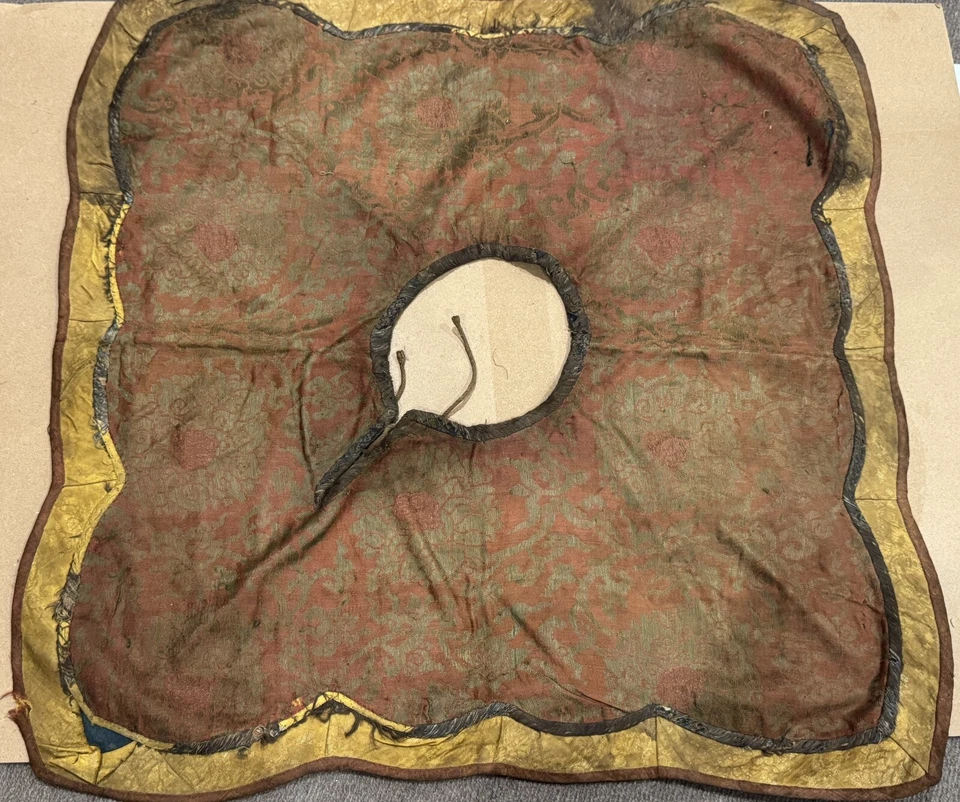 Early Qing 19th Century Chinese antique silk embroidered collars, yunjian - Image 1 of 4