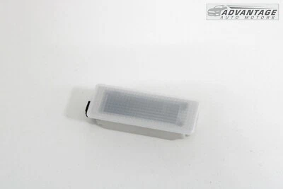 2013-2016 BMW 320I 328I XDRIVE F30 ИНТЕРЬЕР ВЕЖЛИВОСТЬ ЛАМПА HELLA OEM - Изображение 1 из 4