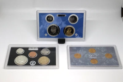 Mixed Lot US Proof Coin Sets ( 2009,2009, 2016 ) - Image 1 of 4