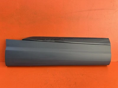 2017 - 2019 奥迪 Q7 右乘客后门下模装饰原始设备制造商 4M0853970G — 第 1/4 张图片