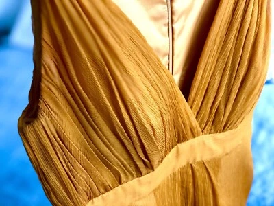 Vestido de cóctel Badgley Mischka ámbar atardecer seda con correas tejidas en contraste  Foto 1 de 4