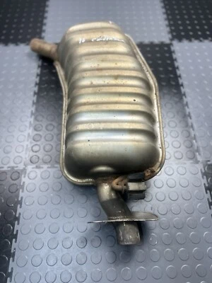 Silenciador de escape del lado derecho del pasajero KIA CADENZA 2014 2015 2016 OEM Foto 1 de 4