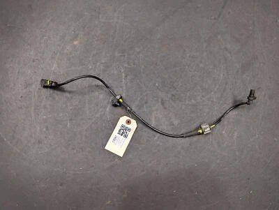 Front Right ABS Wheel Speed Sensor 2017 Cadillac Escalade ESV 2015 2016 - 2020 - Image 1 of 4