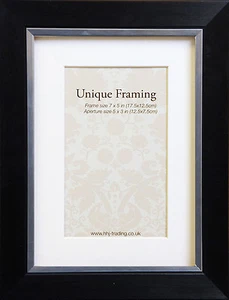 Moderner EDGE schwarzer Fotorahmen 4" x 6" oder 5" x 7" *NEU* - Bild 1 von 1
