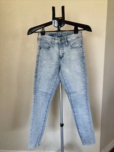 Universal Thread Brand Skinny Jeans - Picture 1 of 4