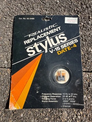 New Realistic Replacement Stylus V-15 Series DATE-4  Turntable Needle - Image 1 of 4