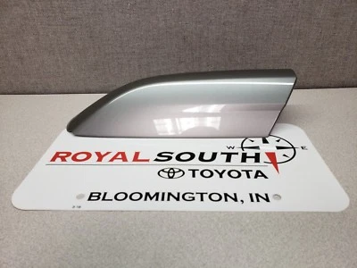 Toyota Highlander Sport 2008-2010 Rack de Teto Tampa Traseira Direita Original Fabricante de Equipamento Original OEM  - Imagem 1 de 2